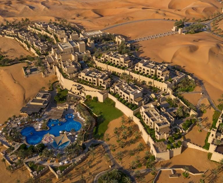 Anantara Qasr al Sarab Desert Resort: A Luxurious Oasis in the Arabian Desert