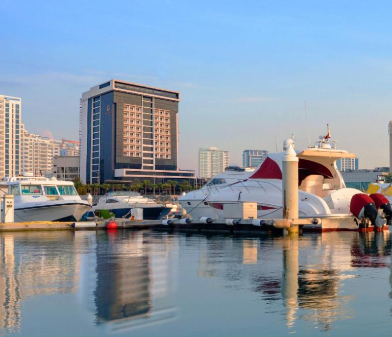 The Grove Hotel & Conference Centre Bahrain: Experience Elegance in the Heart of Amwaj Islands