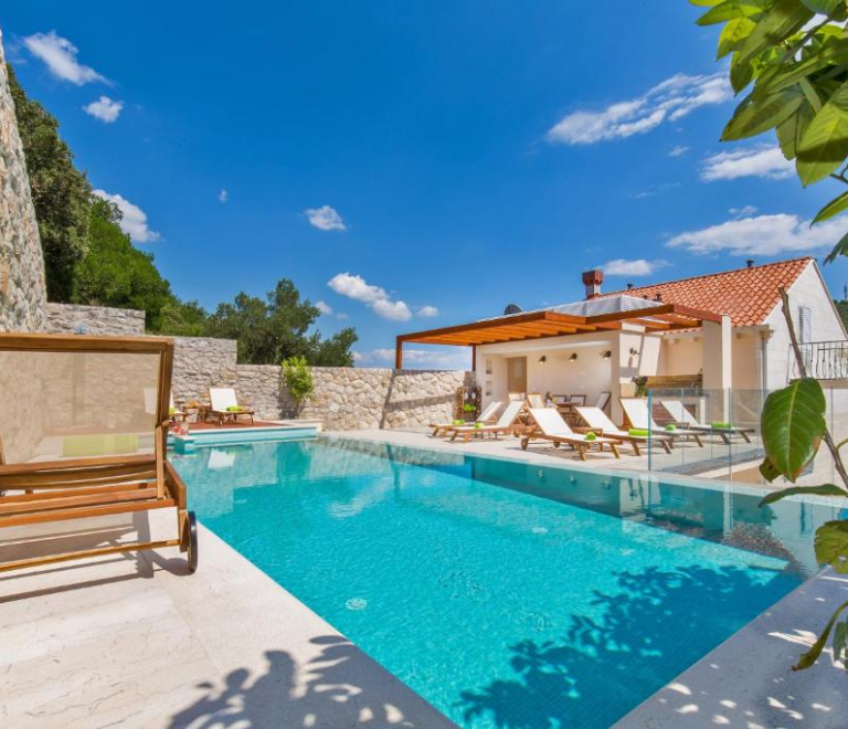Villa Boban Deluxe: A Symphony of Luxury and Tranquility