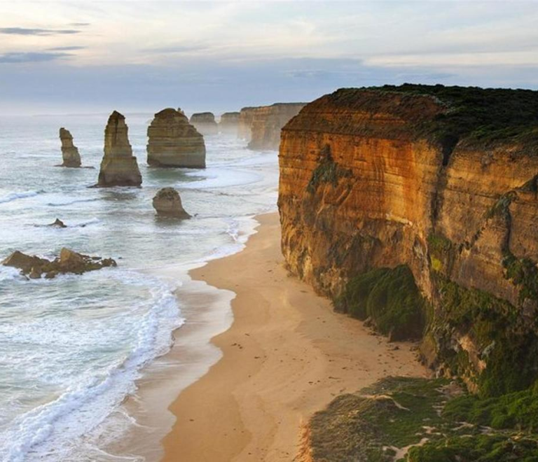 Experience the Great Ocean Road in a Small Group: A Day Trip from Melbourne