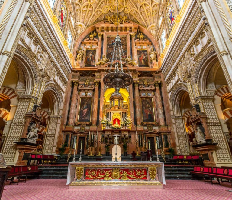 Mezquita-Catedral de Córdoba Guided Tour: A Journey Through Architectural Grandeur and Cultural Fusion