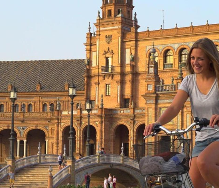 Sunset Guided Bike Tour in Seville: A Scenic and Cultural Adventure