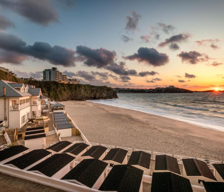 Tolcarne Beach Colonial Restaurant and Rooms: A Coastal Retreat in Newquay