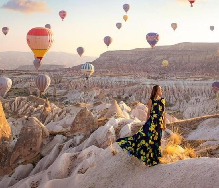 Sunrise Hot Air Balloon Watching Tour with Photographer at Göreme: A Spectacular Photographic Journey