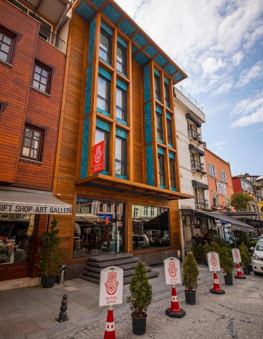 Henna Hotel Istanbul: A Symphony of Tradition and Modernity in the City’s Heart